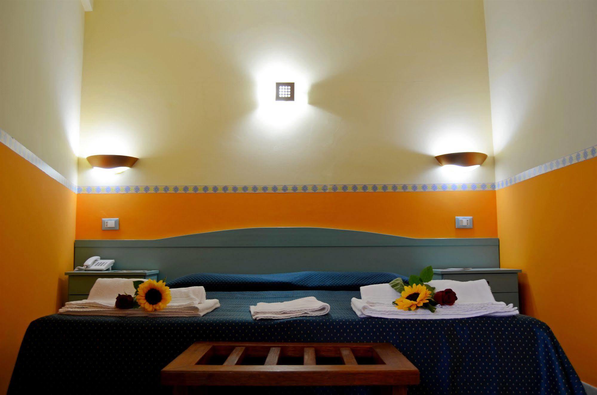 Hotel Costa Antiga Castelsardo Exterior foto
